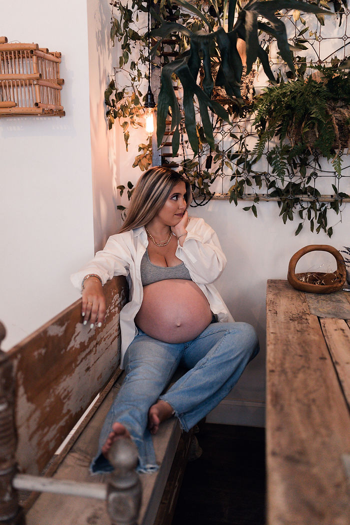mom to be indoor pregnancy photoshoot