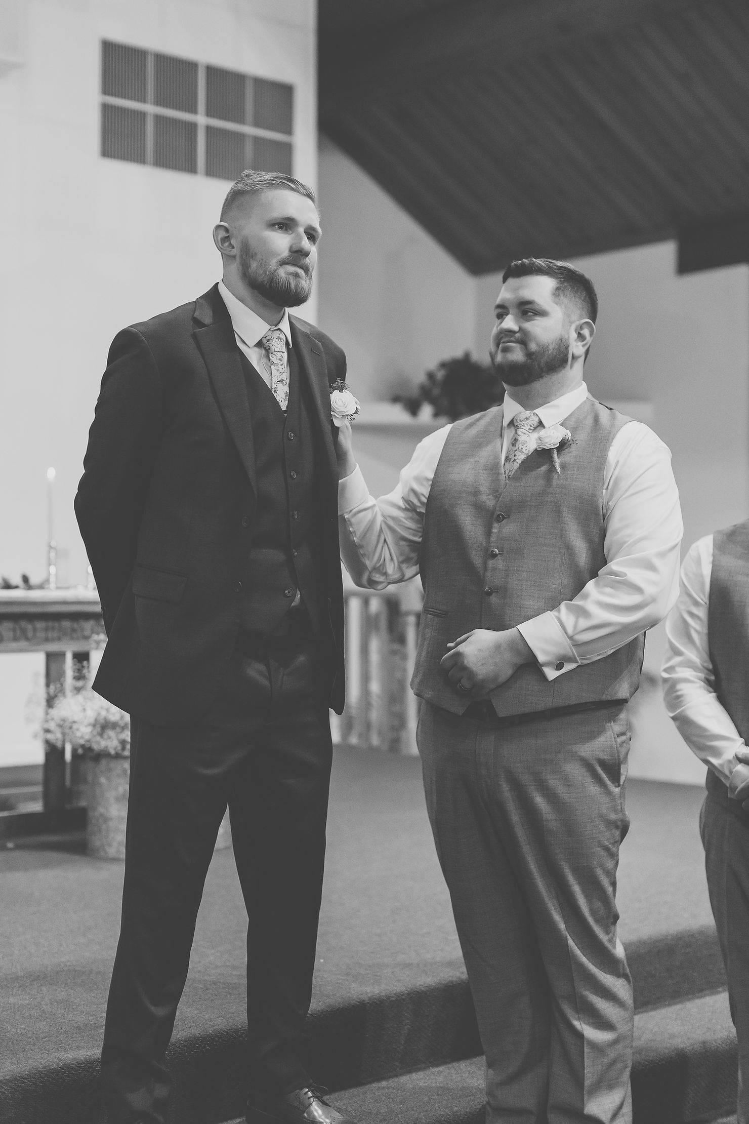 the grooms first look at liberty Presbyterian church