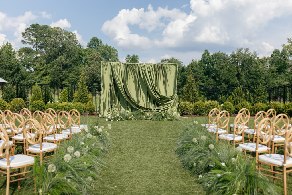 Modern Southern wedding inspiration at Donovan Manor open house