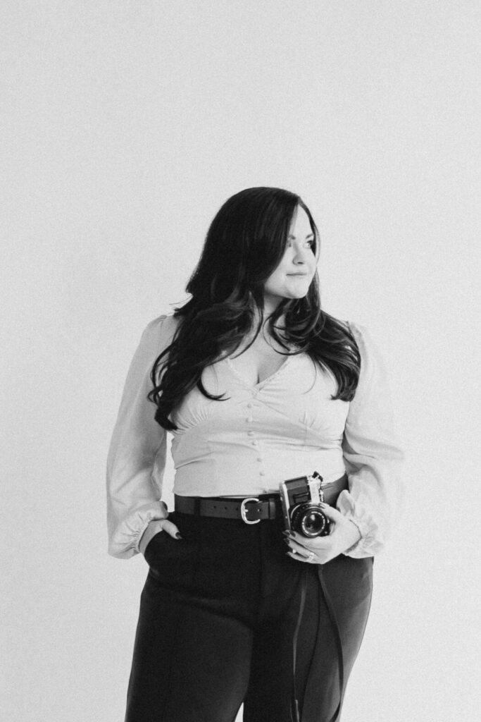 About Hailey Rae who is a Beaufort, North Carolina wedding photographer