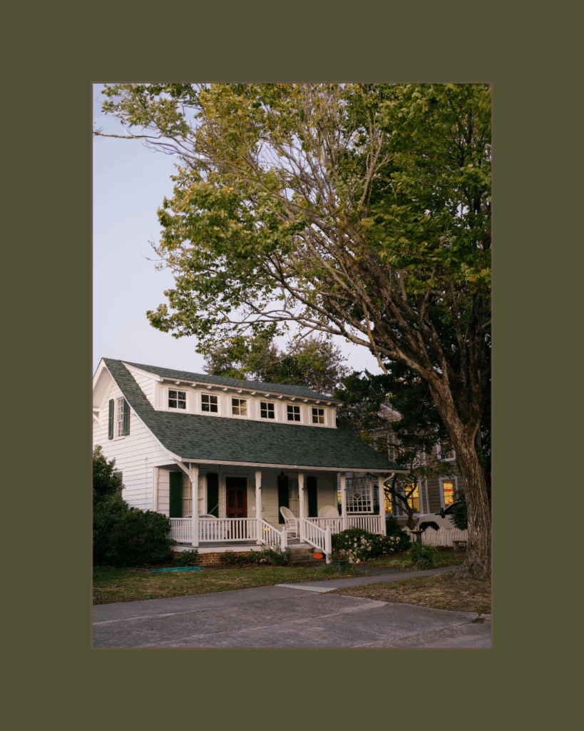 Quaint historic home on Ann St in Beaufort, North Carolina photographed by Hailey Rae Photography